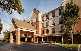 Best Western Plus Kalamazoo Suites